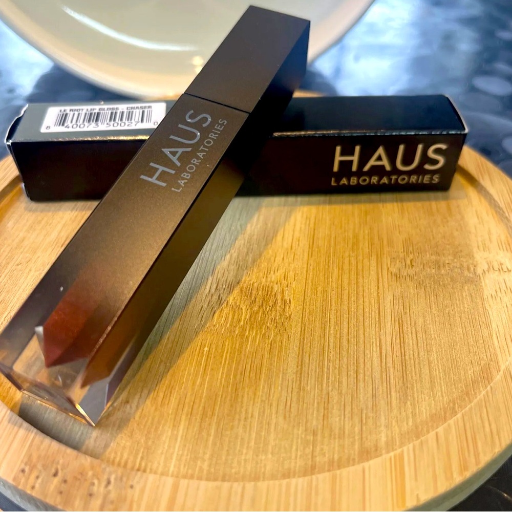 HAUS LABORATORIES by Lady Gaga: LE RIOT LIP GLOSS, Shiny Gel Gloss, Chaser